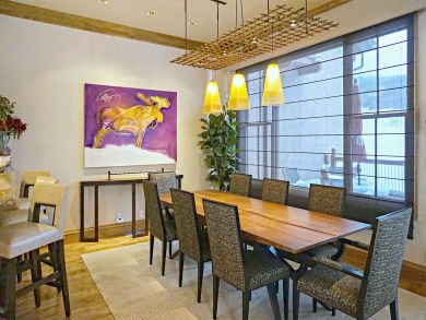Luxury Ski Townhome Just a Short Walk to Ski Lifts.